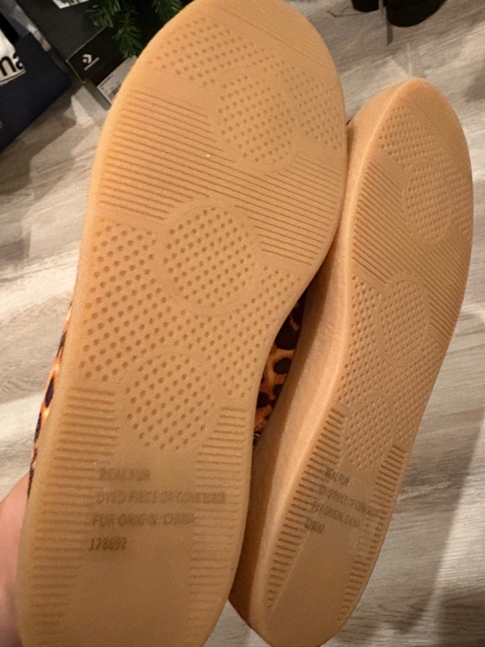 NWT STEVE MADDEN TUX SNEAKERS - Picture 3 of 4